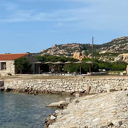 Il Caracolo A Cala Francese Feriehus La Maddalena (Sassari)