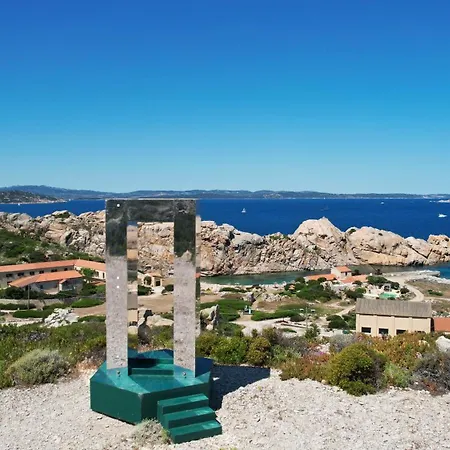 Il Caracolo A Cala Francese 马达莱纳